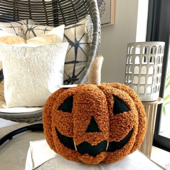 Pottery Barn Cuddly and Cute Spooktastic Jack-O-Lantern Pumpkin Pillow 🎃… - Picture 10 of 16